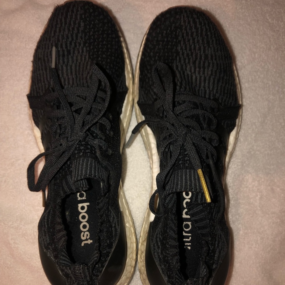 Adidas women’s ultra boosts size 9 1/2
